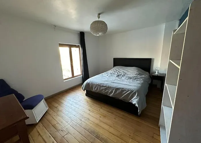 Jolie - La Ferme De Montigny, Orne Hébergement de vacances Neauphe-Sur-Dive